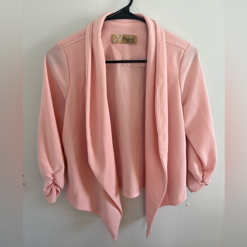 Hybrid & Company Pink Cropped Blazer